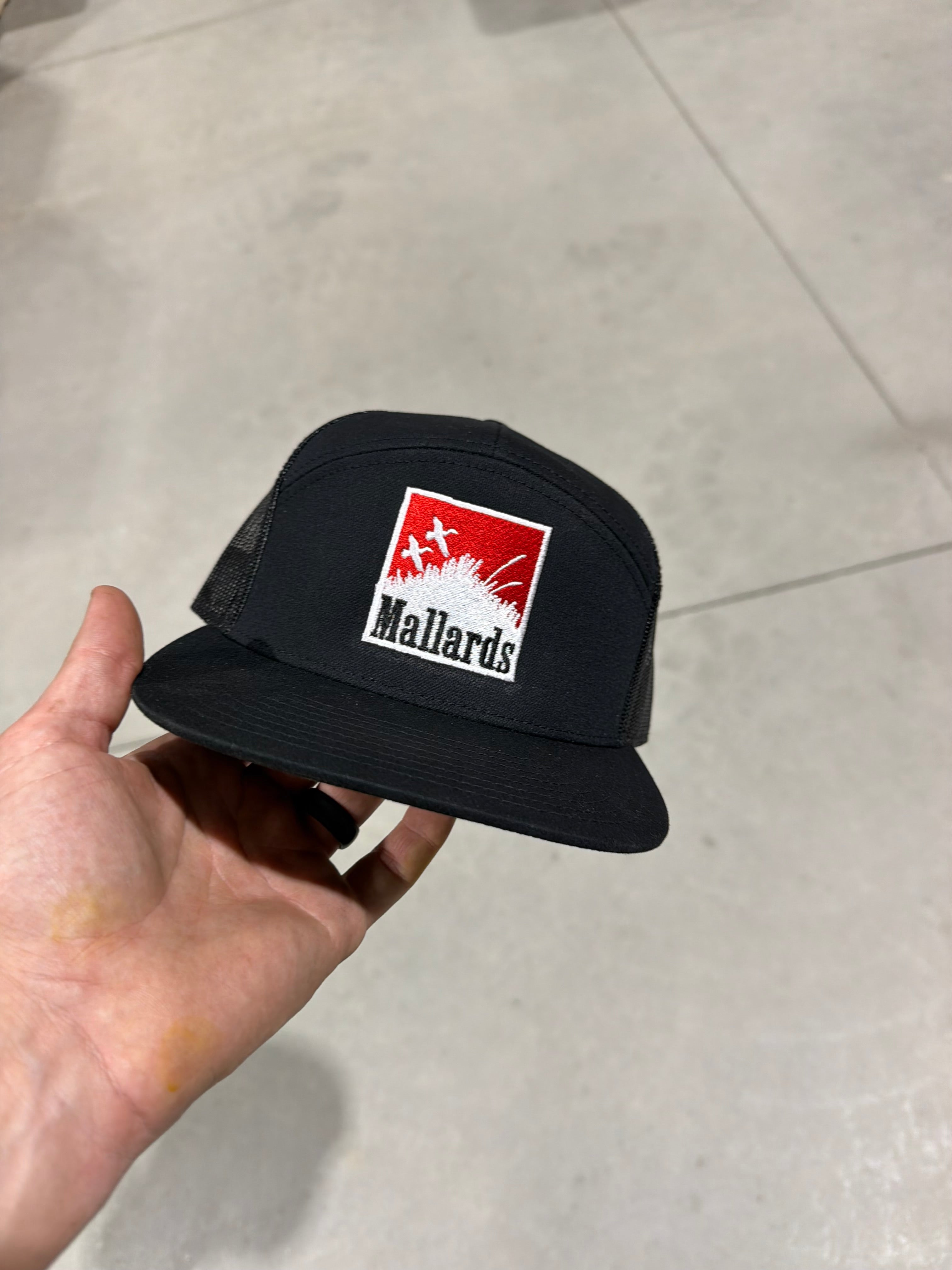 Smoke Em - 7 Panel Black (Ships 7/8)