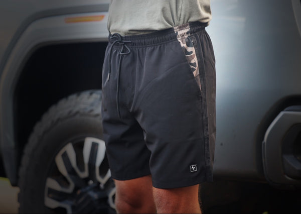 The Daily Shorts - Black Duck Camo
