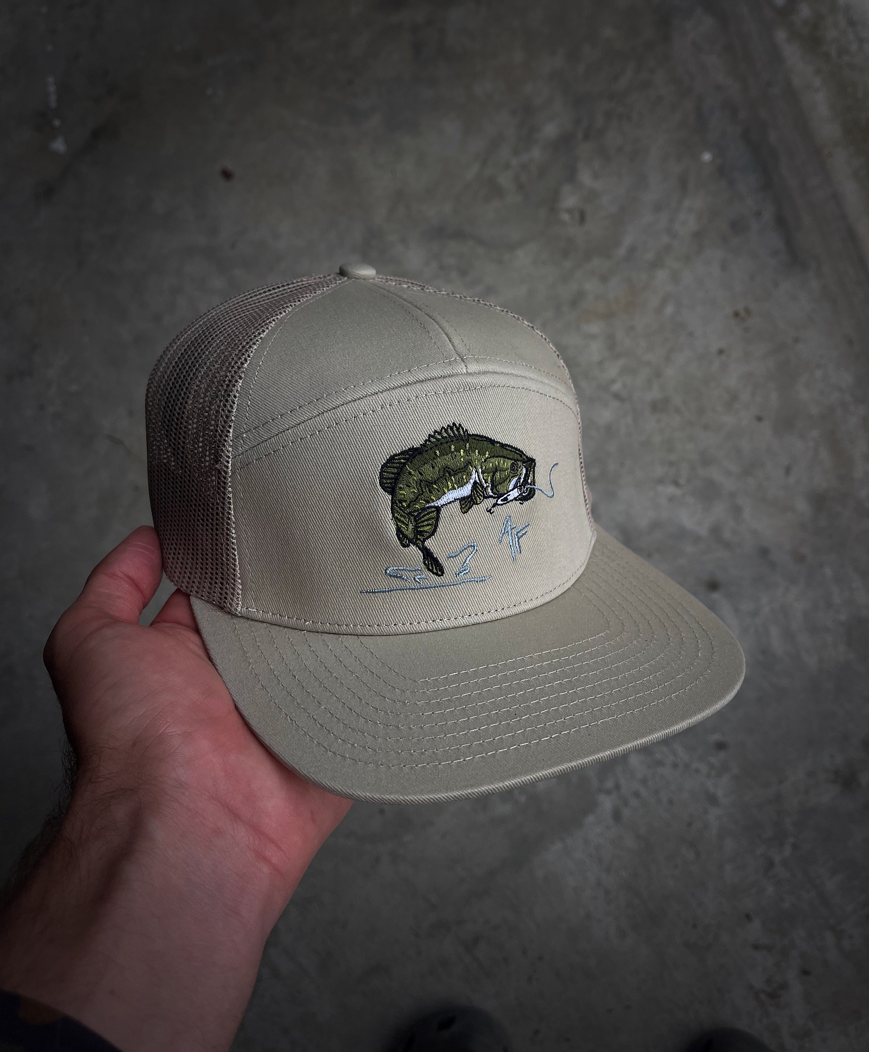 Largemouth Bass - 7 Panel Pale Khaki