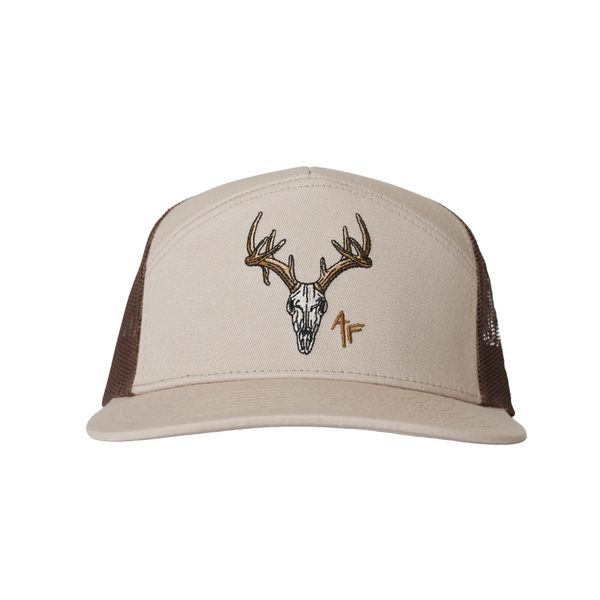 7 panel hat with a deer skull on the front. Khaki on the front and brown mesh on the back.
