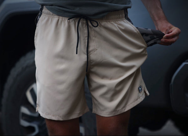 The Daily Shorts - Khaki Duck Camo