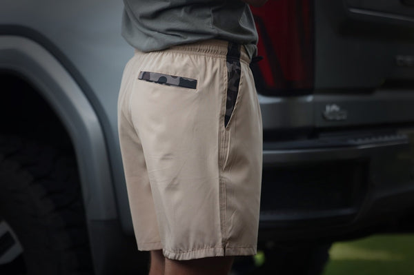 The Daily Shorts - Khaki Duck Camo