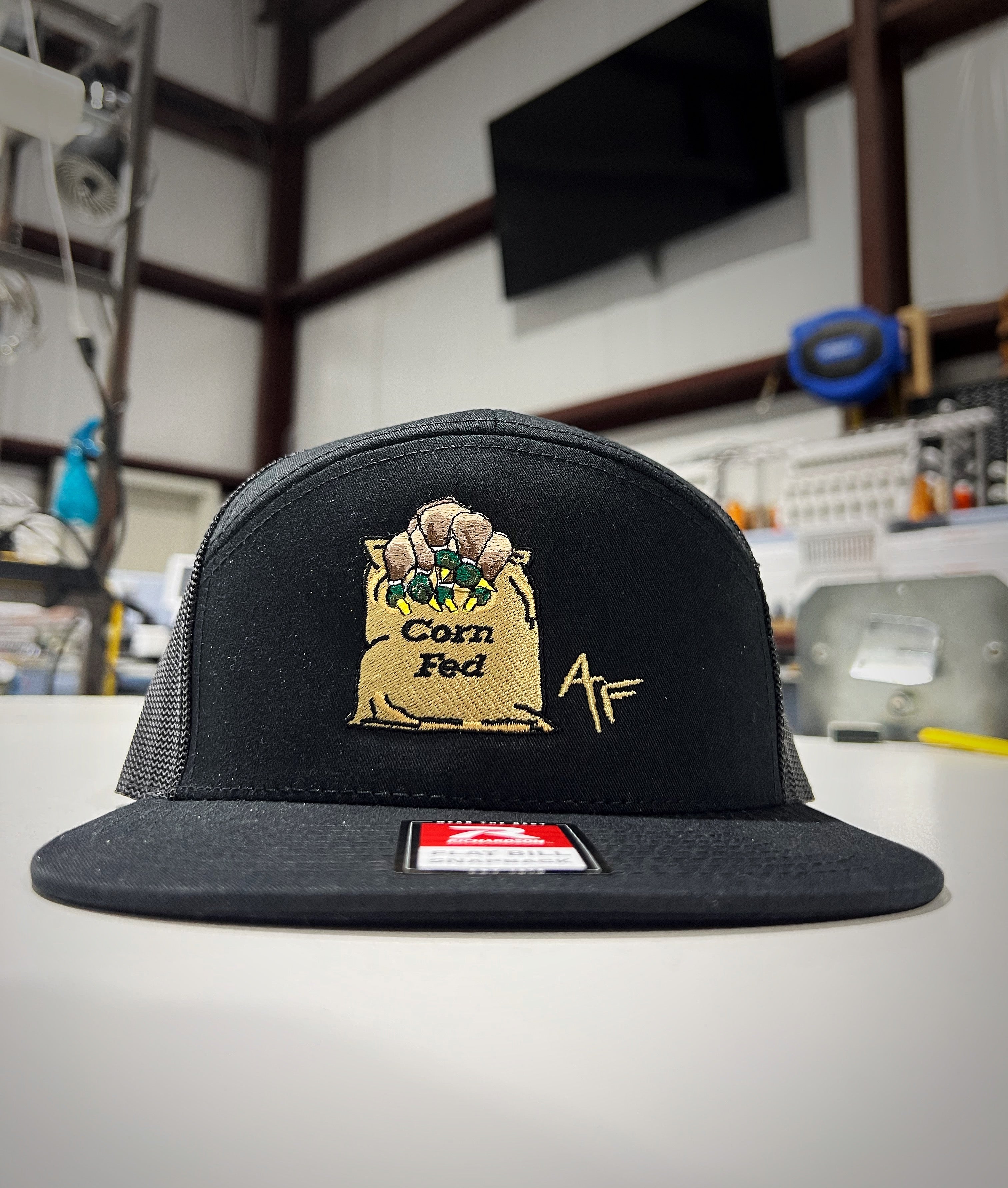 Corn Fed - 7 Panel Black