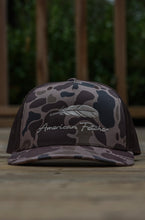 The Feather - 5 Panel Dark Camo