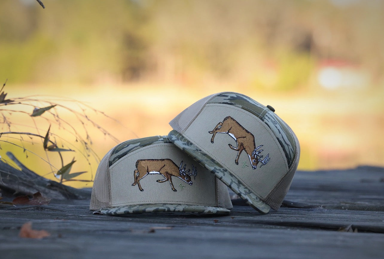 The White Tail - 7 Panel Bottomland