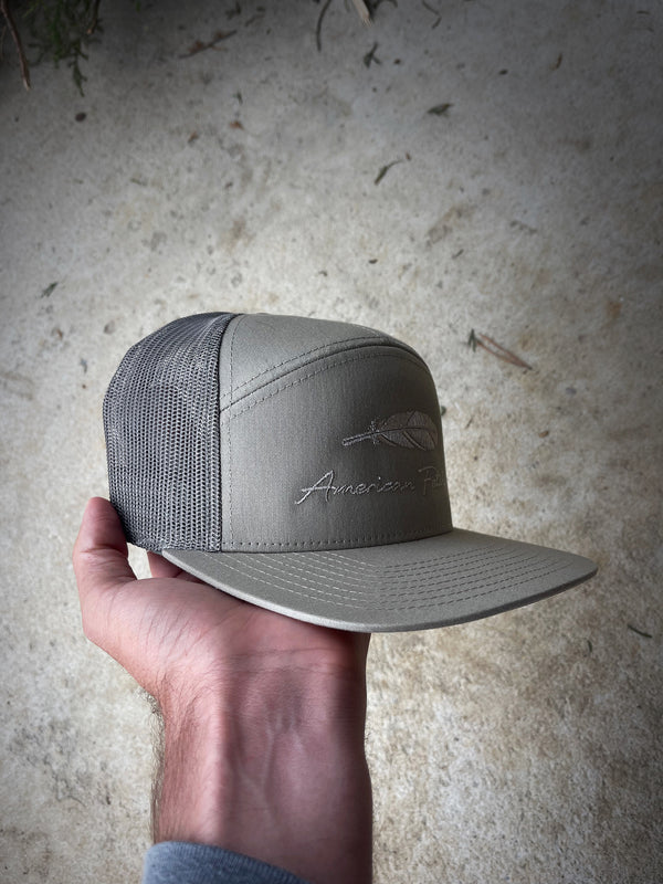 7 Panel - Pale Khaki Feather