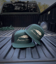 The Feather - 7 Panel Green